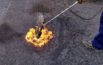 Melin Caiach flat roofing repairs